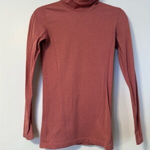 Lululemon Mock Neck LS shirt